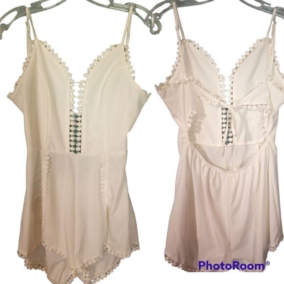 - White lace trimmed romper with back cut out - Picture 1 of 15